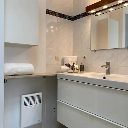 Holiday home Neuve Romantique